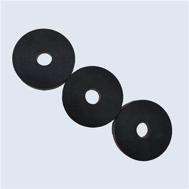 EPDM must kummist tihend